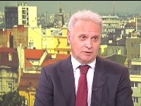 "Umazati ih u katran i u perje, gurnuti na ulicu i pucati oko nogu": Ideje na Informeru za obračun sa "izdajnicima" (VIDEO)