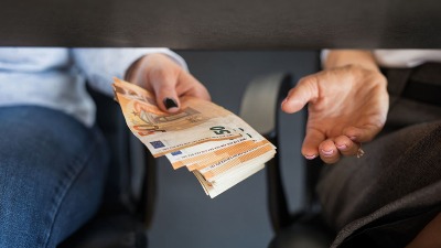 Koliko treba da radite u Srbiji da biste zaradili prosečnu godišnju platu u EU?