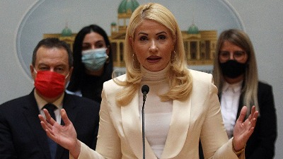 Sandra Božić je žalosna paradigma opšte propasti Srbije