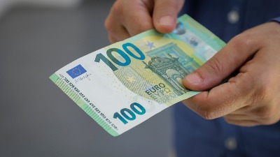 DOBRO NAM IDE Gužva za nove lične karte zbog 100 evra