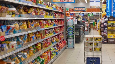 "Žele da zarade na nama": Zašto je hrana u Srbiji skuplja nego u EU