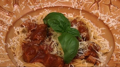 Nedeljom drugačije: Pasta uz krmenadle i kobasice