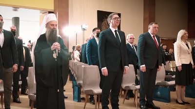 Ništa im nije sveto: Vučić ubacio Porfirija u spot SNS, a on zabranio vladikama da govore o politici (VIDEO)