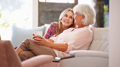 "Učim babu da koristi telefon na tač": HIT uputstvo (FOTO)