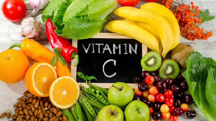 Otkriveno: Da li uzimanje vitamina C zaista pomaže u prevenciji prehlade i gripa?