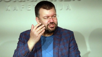 Studenti odbrusili Čedomiru Antiću: "Kad si već na prodaju, nemoj tako jeftino"