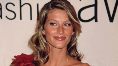 UDALA SE Žizel Bundšen: 3 godine nakon razvoda od Toma Brejdija u tajnosti stala na ludi kamen 