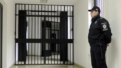Produžen pritvor trojici aktivista iz Novog Sada