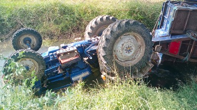 Prevrnuo se traktor, poginuo muškarac: Nesreća u NS