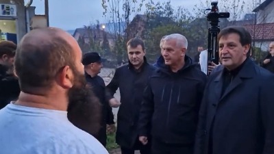 Gašić došao u Pazar da se slika, pa dobio ISTINU u lice (VIDEO)