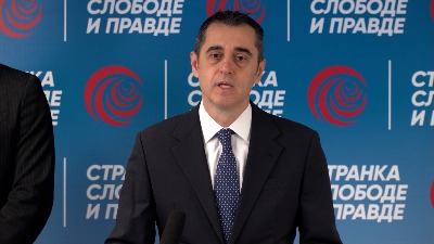 Nikezić: Javni dug 35 milijardi evra, zadužujemo se sve više Nikezić: Javni dug 35 milijardi evra, zadužujemo se sve više