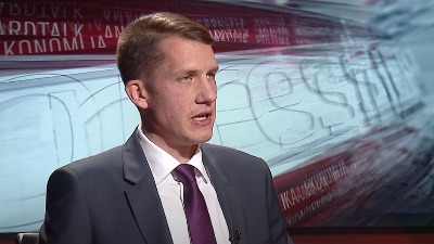 Pastor čestitao pobedu Peteru Mađaru, zahvalio biračima iz Vojvodine