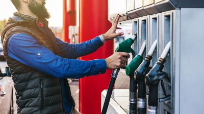 POSKUPEO DIZEL: Ovo su nove cene goriva