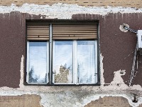 Obrušila se fasada u Somboru: Kada ne ulažete dogodi se ova opasnost (FOTO)