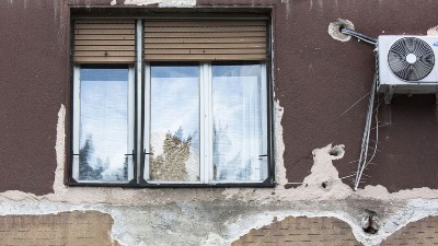 Obrušila se fasada u Somboru: Kada ne ulažete dogodi se ova opasnost (FOTO)