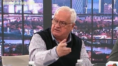 "Šta ćemo bez Vučića? Menjaj Ustav, Bog te maz'o!" (VIDEO)