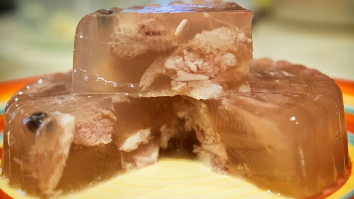 Da li su pihtije zdrave? Nezaobilazne su na prazničnoj trpezi - evo šta savetuje strušnjak