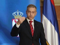 "Niko nema prava da Srbiju povede u mrak i izolaciju"