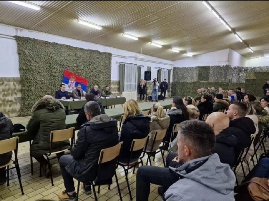 Alekasndar Vučić u razgovoru sa Srbima sa Kosova i Metohije FOTO: Instagram