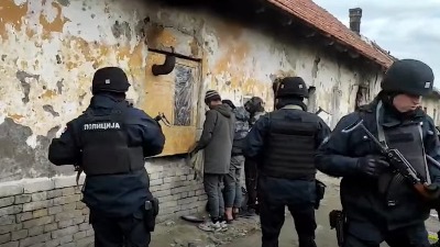 Snimak hapšenja migranata kod Subotice (VIDEO)