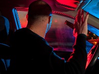 KAKO, ČOVEČE?! Vozio "golf" mrtav pijan, izmereno mu 4,17 promila!