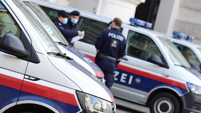 Austrijska policija juri Srbe: Pretukli oca i sina - otac umro u bolnici