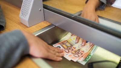 NAVALA NA MENJAČNICE Dinar najslabiji od početka godine 