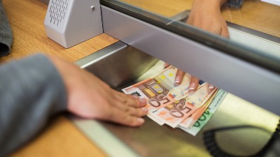 Panika ili olakšanje? Kako ukidanje provizije menjačnicama menja kurs evra