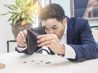 Trećina građana Srbije jedva sastavlja kraj s krajem