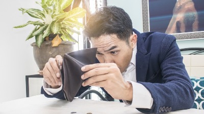 Trećina građana Srbije jedva sastavlja kraj s krajem