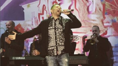 Sin Akija Rahimovskog peva u čast svog oca