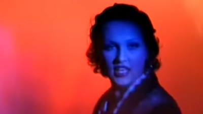 Otpevala "Tek je 12 sati": Kakva je danas Vanna? (FOTO)