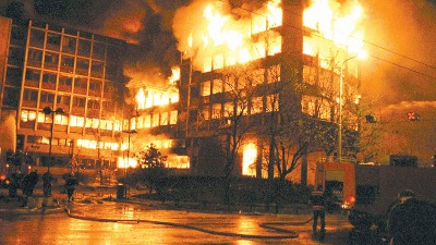 Prošlo je 26 godina od NATO bombardovanja! Poginulo skoro 2.500 ljudi, Jugoslavija 78 dana prolazila kroz pakao