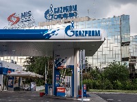 Vučić: Iz SAD upozorili NBS i DinaKard zbog plaćanja na pumpama NIS-a