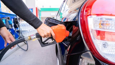 Objavljene nove cene goriva: Važiće do petka Objavljene nove cene goriva: Važiće do petka