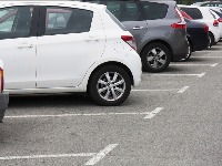 Srpski jutjuber slupao BMW od 200.000 evra: Udario u parkirana vozila