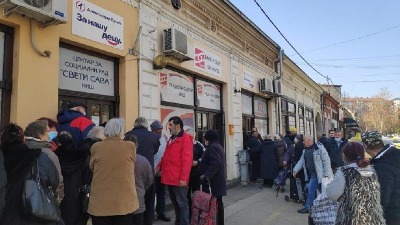Paketi sa hranom i SNS flajeri za penzionere u Nišu Paketi sa hranom i SNS flajeri za penzionere u Nišu