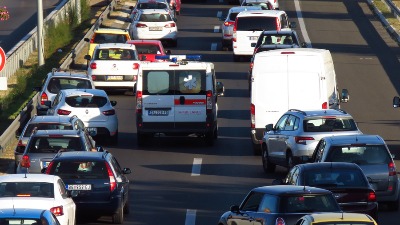 Dve saobraćajke kod "Zmaja" u 200 metara, velike gužve