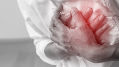 Rani simptomi srčanog udara i pomoć pre Hitne