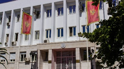 Crna Gora POOŠTRAVA Zakon o strancima Crna Gora POOŠTRAVA Zakon o strancima