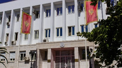 UDAR NA KORUPCIJU: Vlada menja Ustav, ministri bez imuniteta!