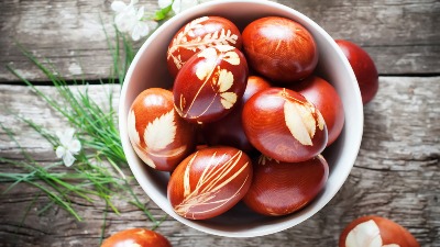 Ofarbajte jaja u lukovini: Vratite se tradiciji