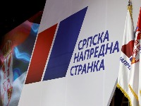 SNS: Linčovanje kartona s likom Vučića pokazatelj primitivizma blokadera