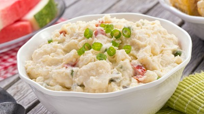 Bolja od ruske, gotova za 15 minuta – slavska salata koju morate da probate 