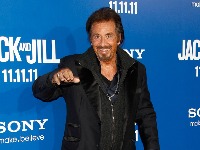 Al Paćino se tajno OŽENIO? Svi gledaju u PRSTEN na njegovoj ruci - godine mu ne mogu ništa (FOTO) 