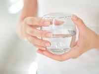 Šta se dešava u telu kad ujutru prvo popijete vodu?