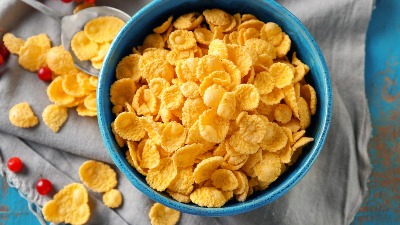  Zaboravite OVSENE PAHULJICE! Ova voćka ima duplo više vlakana i čisti creva za rekordno vreme