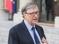 Bil Gejts otkriva: Samo OVE 3 profesije će preživeti veštačku inteligenciju