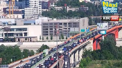 Kolaps na Gazeli: Trake pune, vozila mile (FOTO)