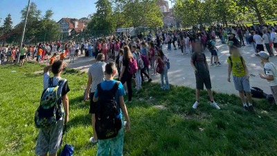 Dojave o bombama u više škola u Beogradu